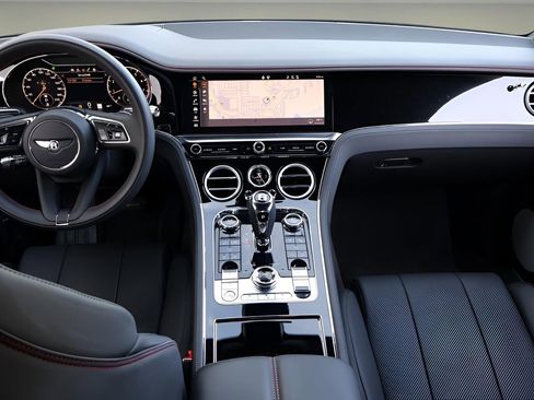 Used 2024 Bentley Continental GT V8 image 4