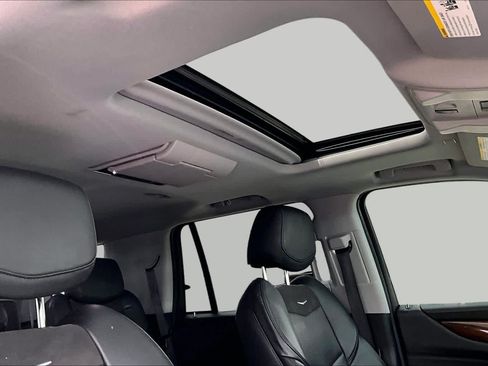 Used 2020 Cadillac Escalade Premium Luxury RWD image 14