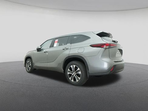 New 2026 Toyota Highlander XLE image 29