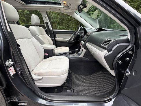 Used 2016 Subaru Forester 2.5i Premium AWD/4WD image 25