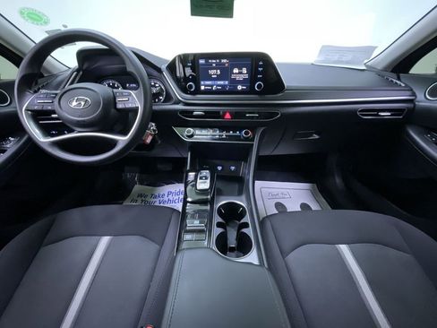 Used 2023 Hyundai Sonata SE w/ Preferred Accessory Package image 17