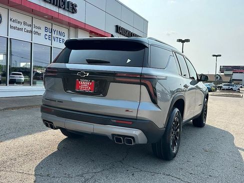 Used 2024 Chevrolet Traverse Z71 w/ Enhanced Driving Package AWD/4WD image 6