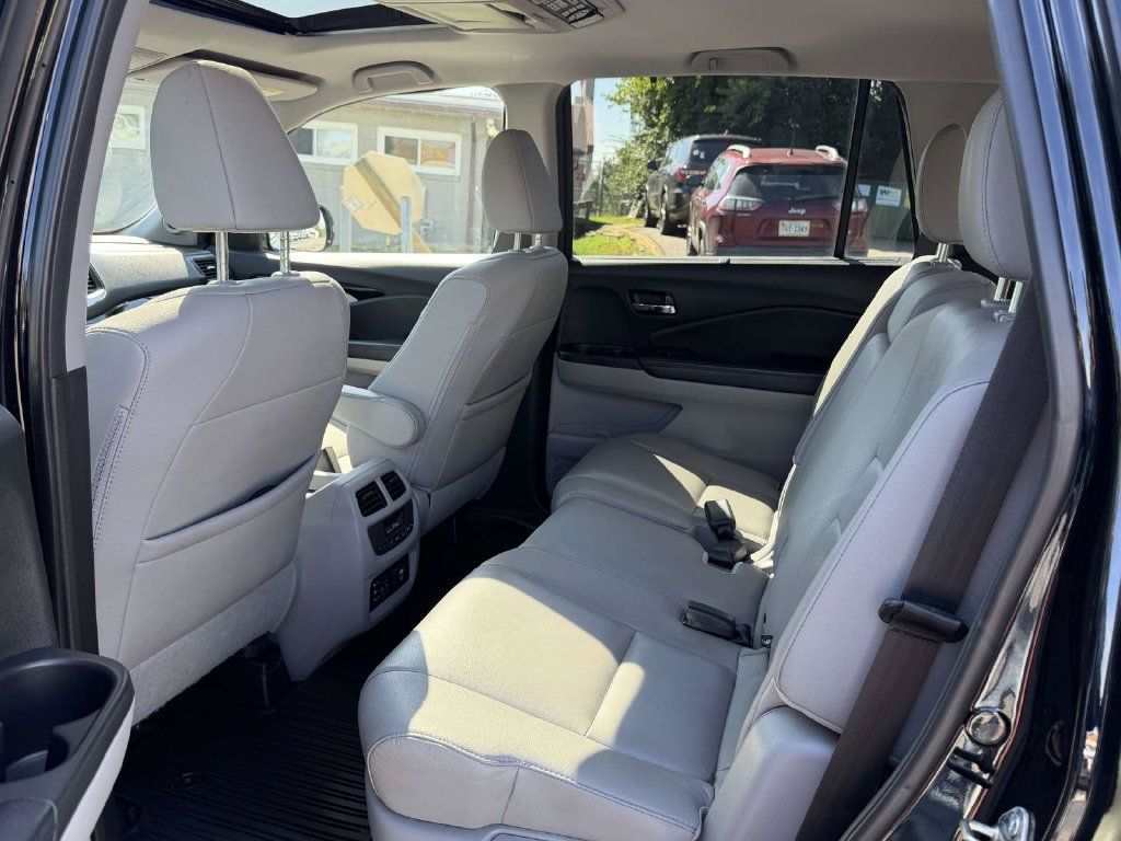 Used 2017 Honda Pilot Touring image 15