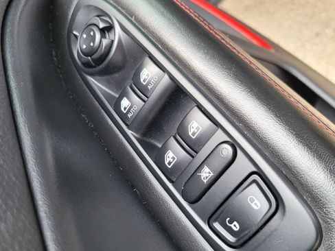 Used 2019 Jeep Compass Trailhawk w/ Cold Weather Group AWD/4WD image 19