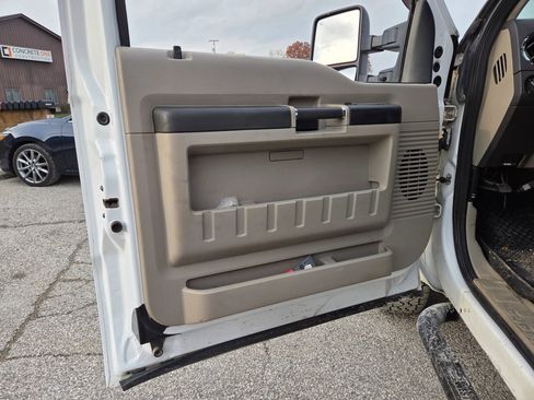 Used 2009 Ford F250 XLT image 12
