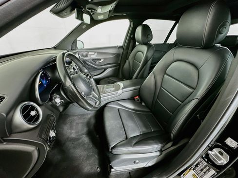 Used 2022 Mercedes-Benz GLC 300 4MATIC w/ Multimedia Package Lite image 13