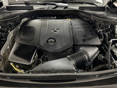 Used 2025 Mercedes-Benz GLC 350e 4MATIC image 41