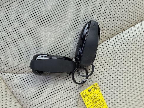 Used 2021 Tesla Model S Plaid image 33