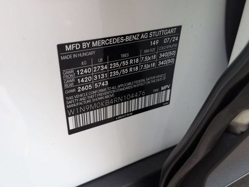 Used 2024 Mercedes-Benz EQB 300 4MATIC image 37