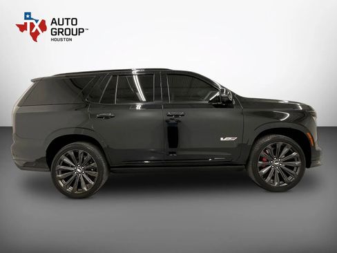 Used 2025 Cadillac Escalade V AWD/4WD image 8