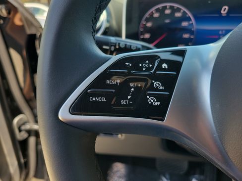 Certified 2025 Mercedes-Benz GLC 300 image 26