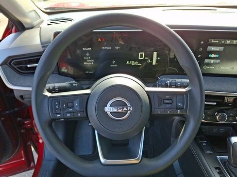 Certified 2025 Nissan Kicks SV image 22