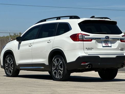 Used 2025 Subaru Ascent Limited AWD/4WD image 5