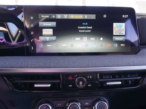 Certified 2025 Nissan Kicks SV image 20