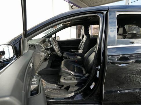 Used 2023 Honda Odyssey Sport image 18