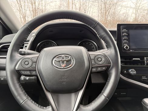 Used 2023 Toyota Camry SE w/ Cold Weather Package image 14