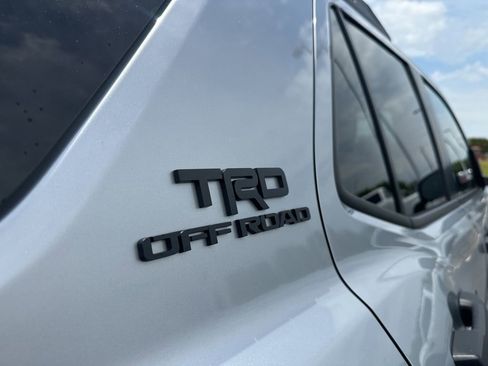 Certified 2025 Toyota 4Runner TRD Off-Road Premium AWD/4WD image 38