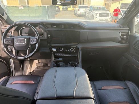 Certified 2023 GMC Sierra 1500 AT4 w/ AT4 Preferred Package image 9