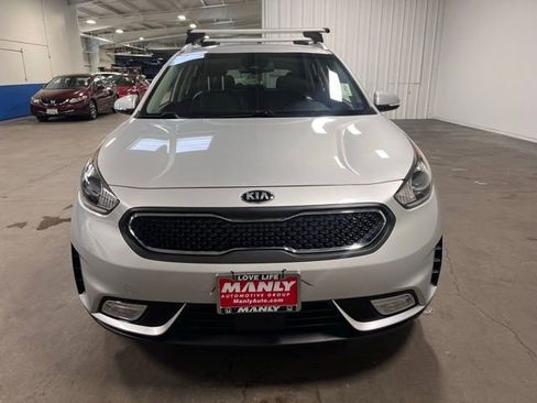 Used 2018 Kia Niro EX image 8