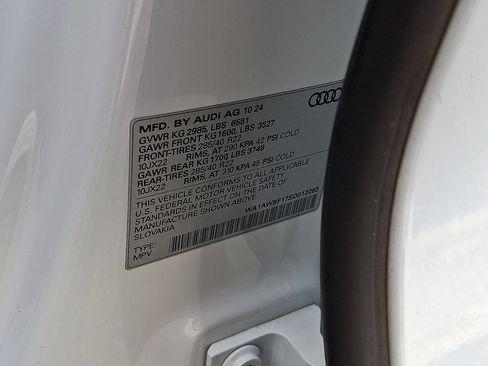 Certified 2025 Audi SQ8 Premium Plus AWD/4WD image 28
