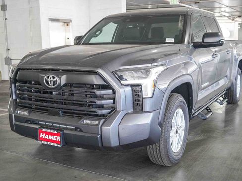 New 2026 Toyota Tundra SR5 w/ SR5 Convenience Package RWD image 3