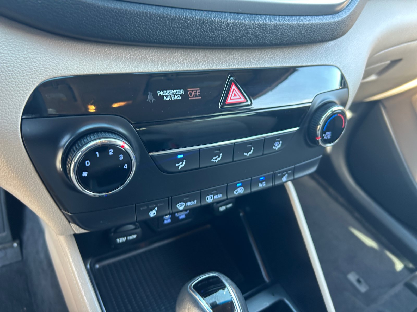 Used 2017 Hyundai Tucson Sport FWD image 12
