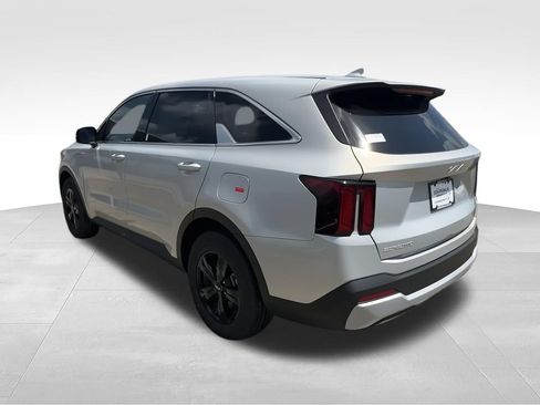 New 2026 Kia Sorento LX FWD image 6