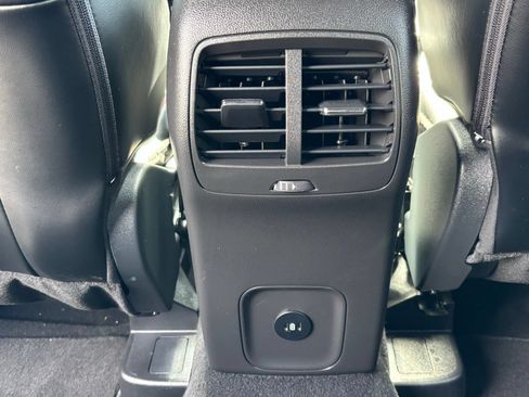Used 2025 Ford Escape ST-Line Select AWD/4WD image 19
