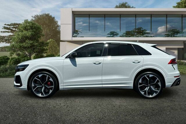 Used 2021 Audi RS Q8 w/ Carbon Optic Package AWD/4WD image 7