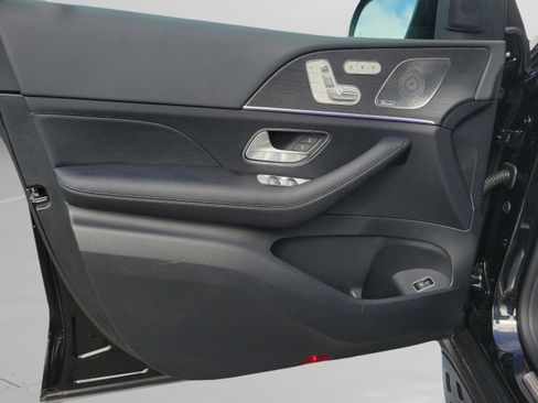 Certified 2026 Mercedes-Benz GLS 580 4MATIC image 17