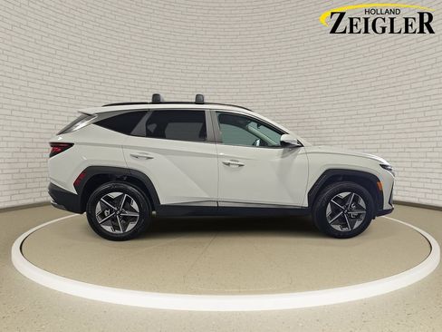 Used 2026 Hyundai Tucson SEL Plus AWD/4WD image 4