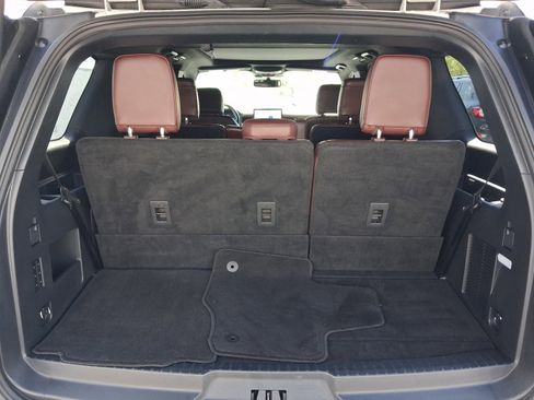 Used 2023 Ford Expedition Limited AWD/4WD image 25