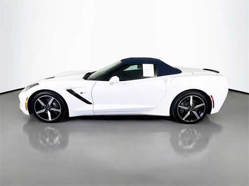 Used 2015 Chevrolet Corvette Stingray Convertible w/ 3LT Preferred Equipment Group image 4