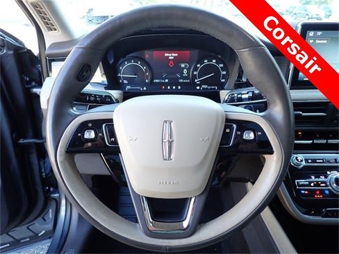 Used 2021 Lincoln Corsair AWD w/ Premium Package image 24