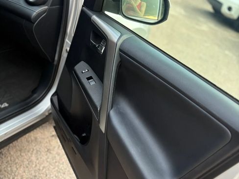 Used 2015 Toyota RAV4 Limited w/ Outdoor Package FWD image 28