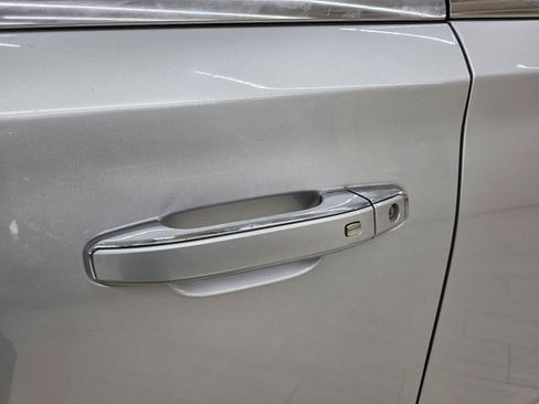 Used 2015 Chevrolet Tahoe LTZ RWD image 12