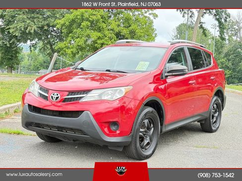 Used 2014 Toyota RAV4 LE AWD/4WD image 10