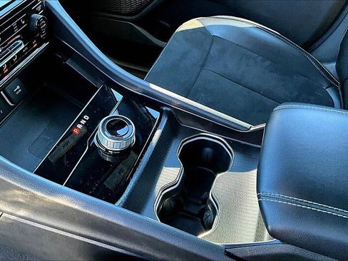 Used 2024 Jeep Grand Cherokee L Laredo image 15