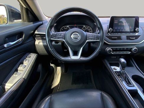 Used 2022 Nissan Altima 2.5 SR w/ Midnight Edition Package FWD image 6