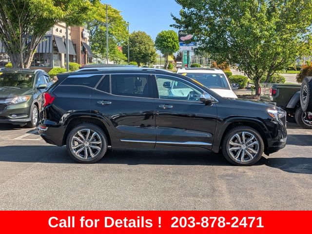 Used 2020 GMC Terrain Denali w/ Denali Premium Package AWD/4WD image 2