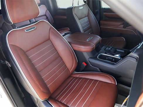 Certified 2025 GMC Sierra 2500 Denali Ultimate w/ Max Trailering Package image 33