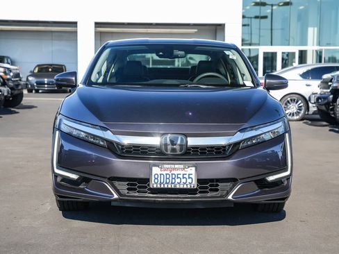 Used 2018 Honda Clarity Plug-In Hybrid image 2