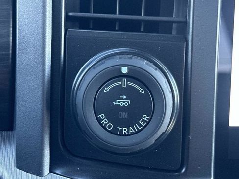 New 2025 Ford F150 Lariat w/ Equipment Group 501A Mid image 19