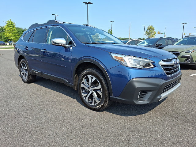 Used 2022 Subaru Outback Touring AWD/4WD image 1