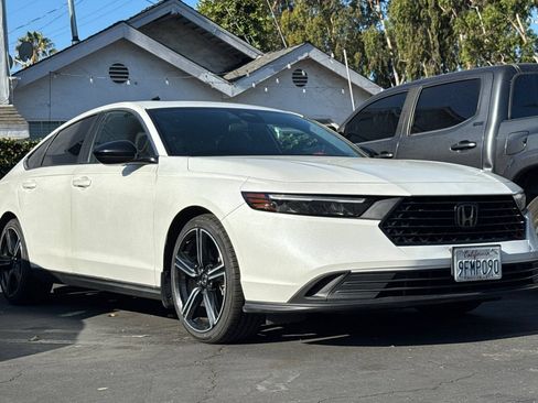 Used 2023 Honda Accord Sport image 2