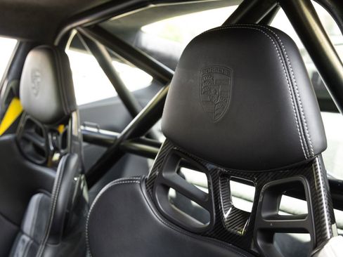 Certified 2018 Porsche 911 GT3 RWD image 23