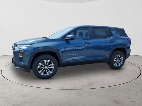 New 2026 Chevrolet Equinox LT w/ Convenience Package II FWD image 8