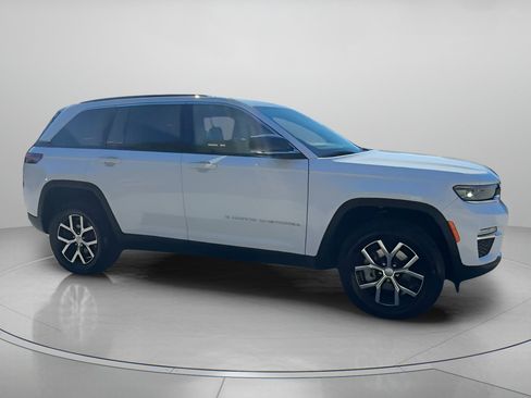 Used 2025 Jeep Grand Cherokee Limited w/ Trailer Tow Package image 34