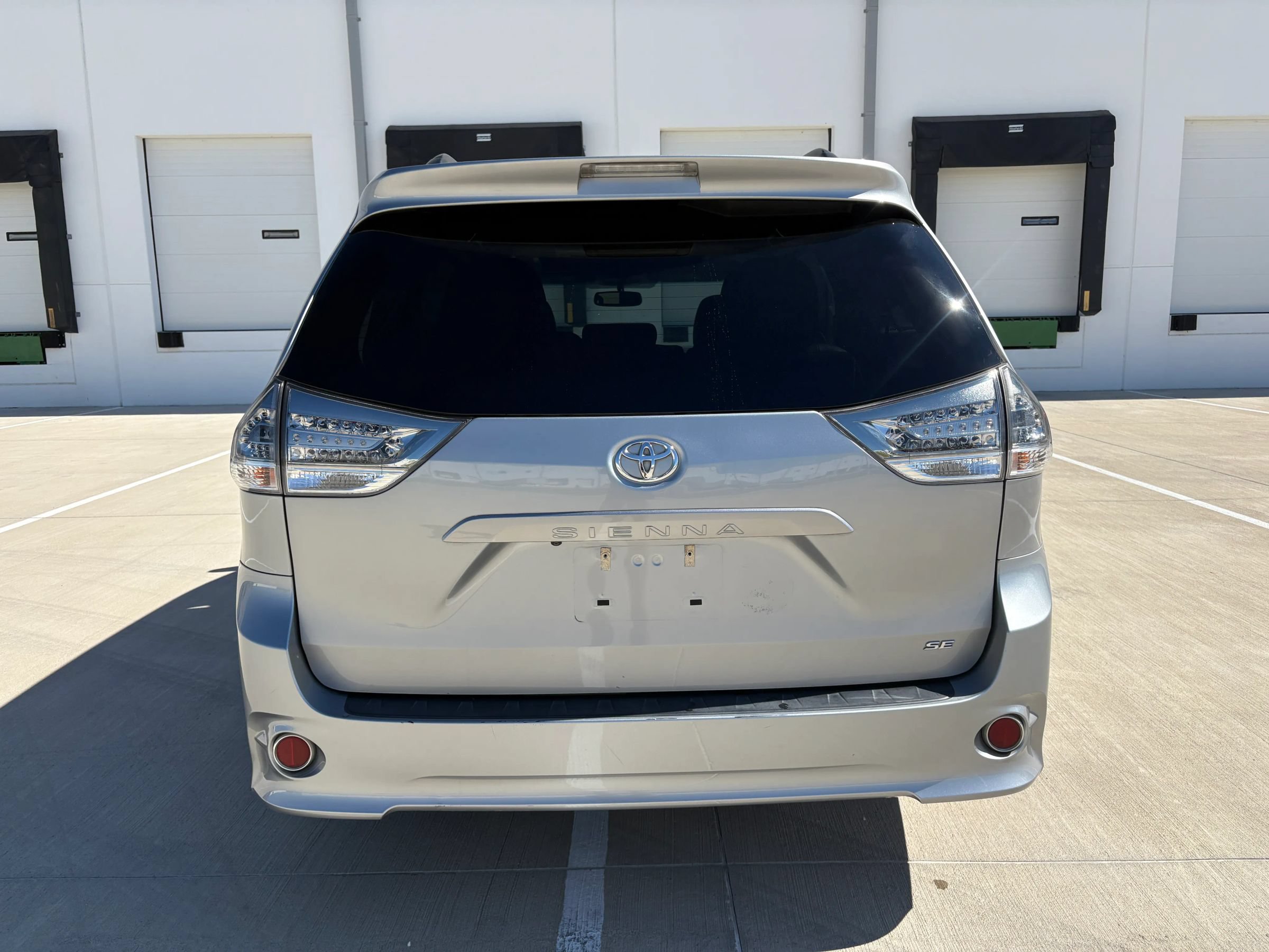 Used 2017 Toyota Sienna SE Premium FWD image 8