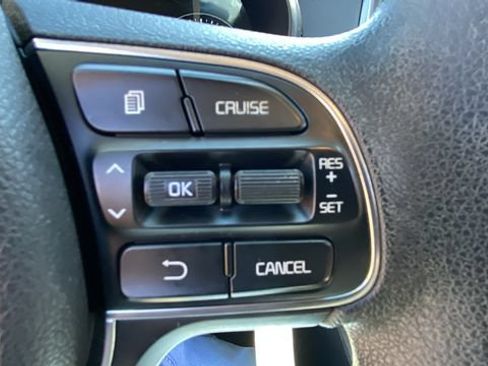 Used 2018 Kia Optima LX w/ 17" Alloy Wheels Package FWD image 21